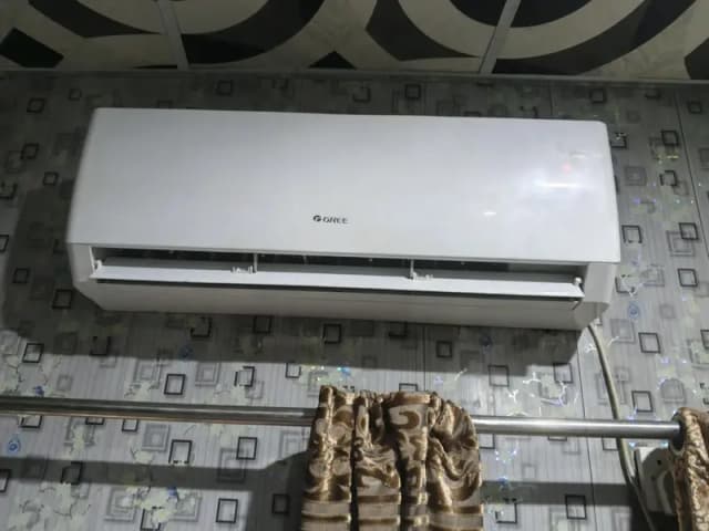 gree inverter ac 1 ton fresh condition