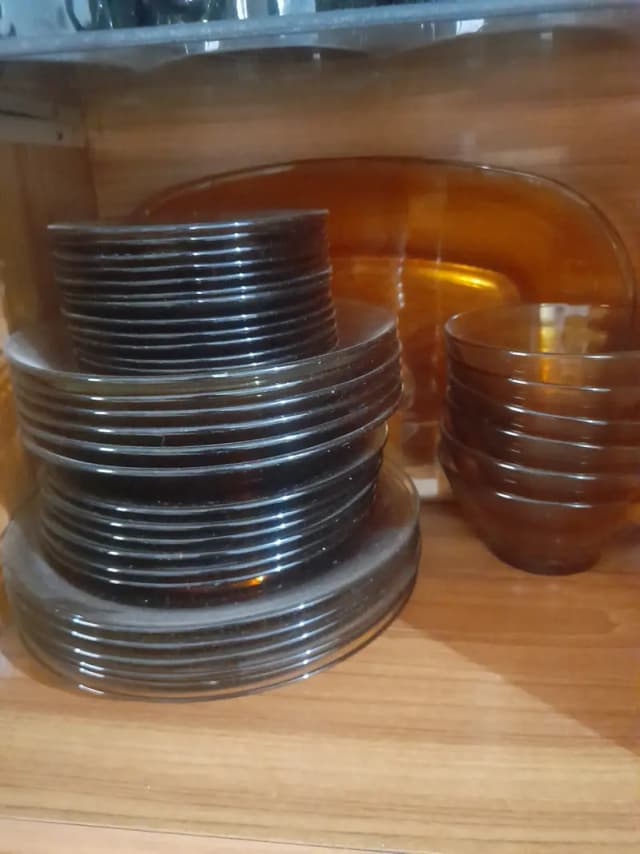 Plastic dinner sets