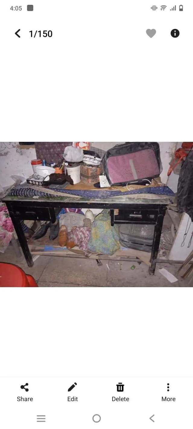 table with 2 drawers