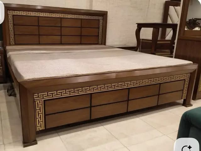 Double bed / bed set / king size bed / wooden bed / bed / Furniture