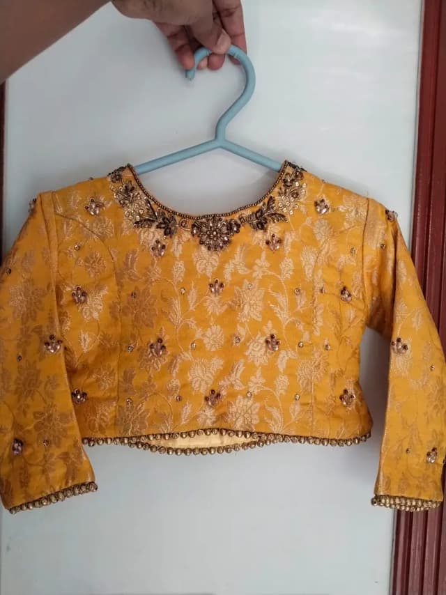 Girl clothes , girl frock , shalwar kameez , clothes ,weeding clothes