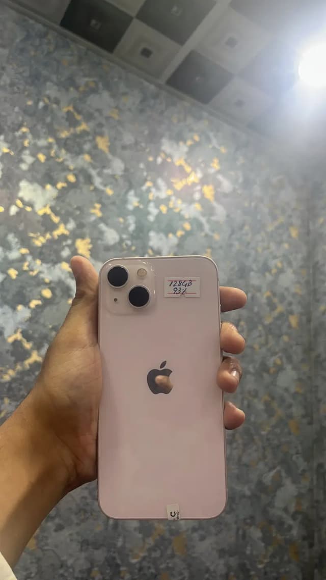 Apple iPhone 13