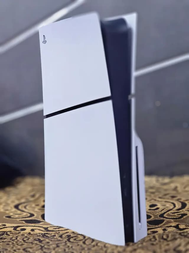 PS5 slim disc edition