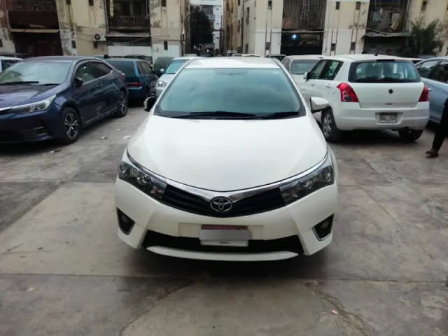Toyota Corolla GLI 1.3 2014