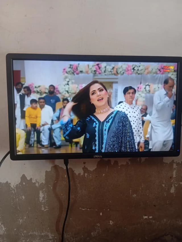 dell 23 inch monitor lcd