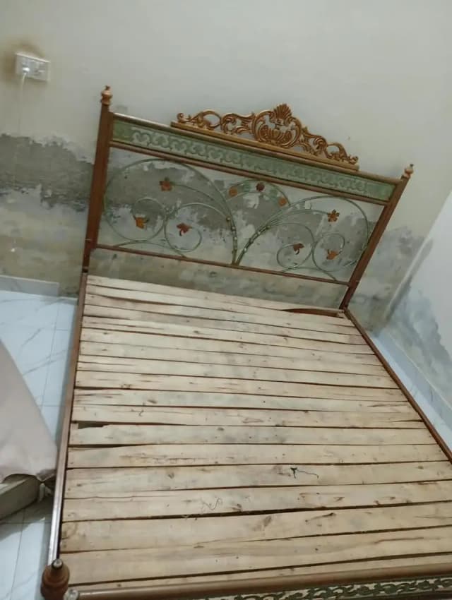 iron made bed for sale