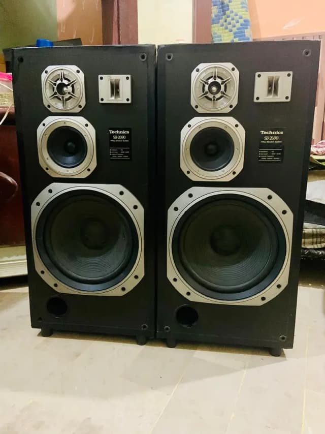 yah 12-12 inch speaker 200 wat 8 homes