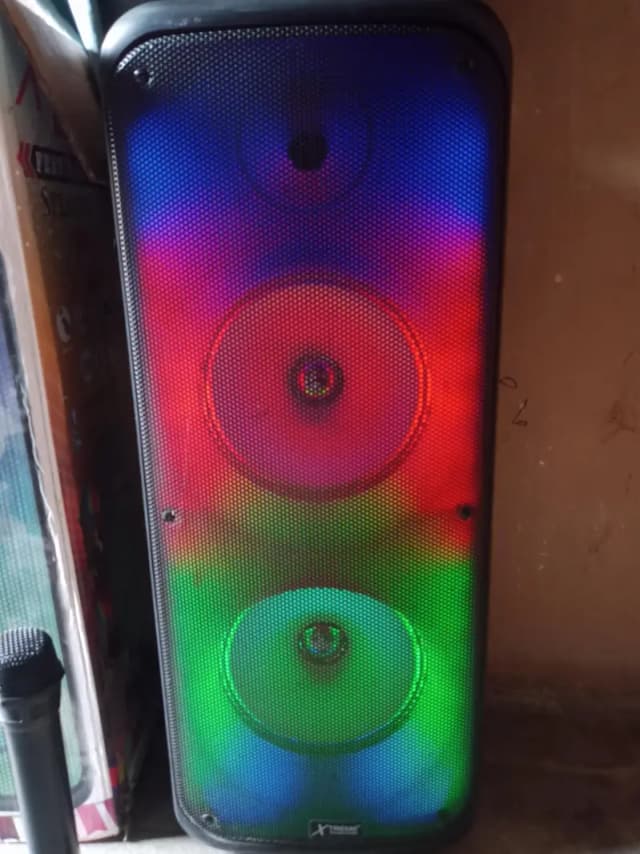bluthoot spekar remote and mic