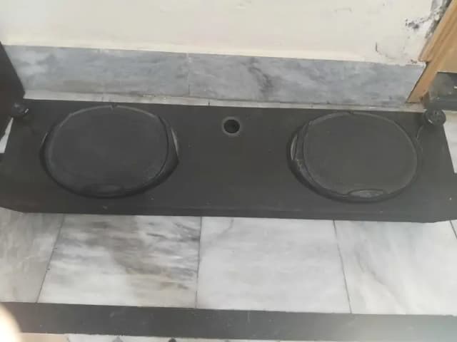 Back speaker box