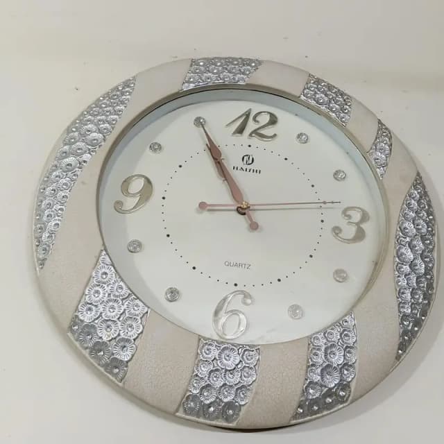 wall watch