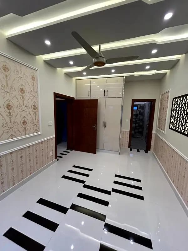 House Of 1650 Square Feet Available For rent In G-10/1