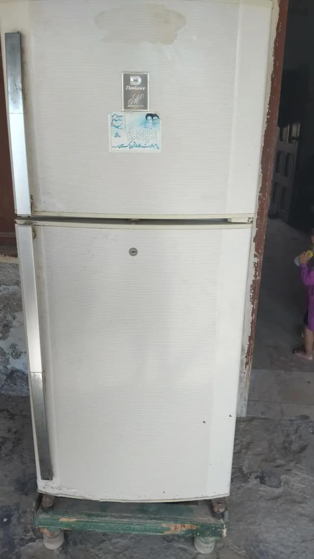 Full Size Dawlance Fridge