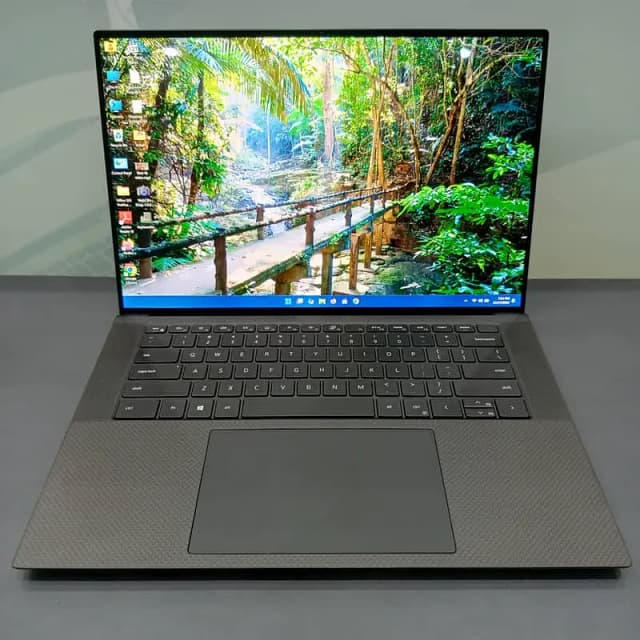 Dell precision 5550 i5 10th gen 4 GB dedicated card