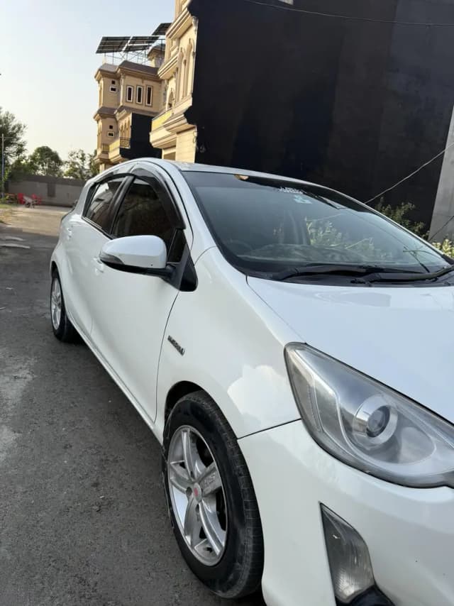 Toyota Aqua 2015