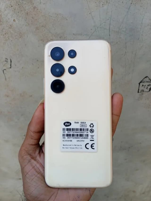 itel s26ultra 8GB 256GB . . 3d corved super AMOLED 10by 10 condition