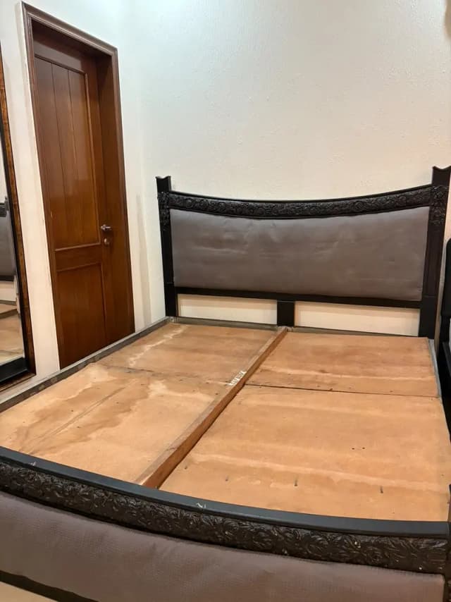 KING BED WOODEN