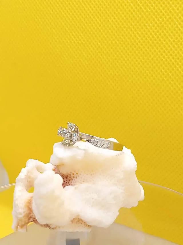 Ring/silver/diamond/certified/certificate