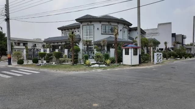 5 Marla Possession Builder Location Plot Available for sale in Block BB