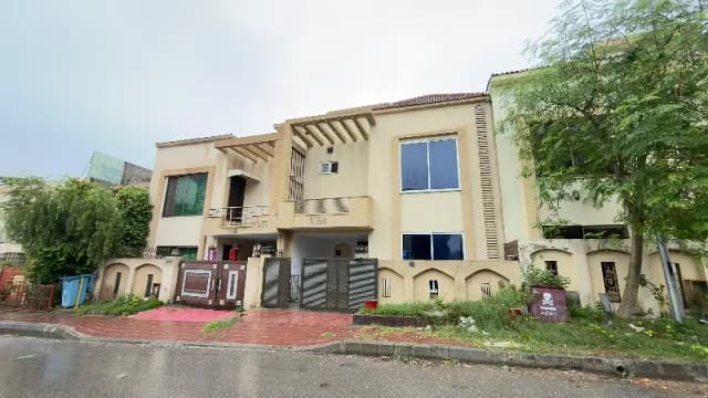Bahria Town Phase 8 - Ali Block 5 Marla House Up For Sale