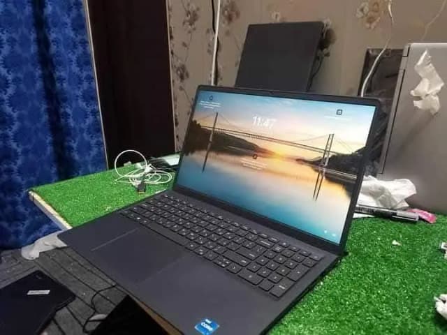 Dell latitude 3520 | i5 11th | 8gb gb ram | 256nvme