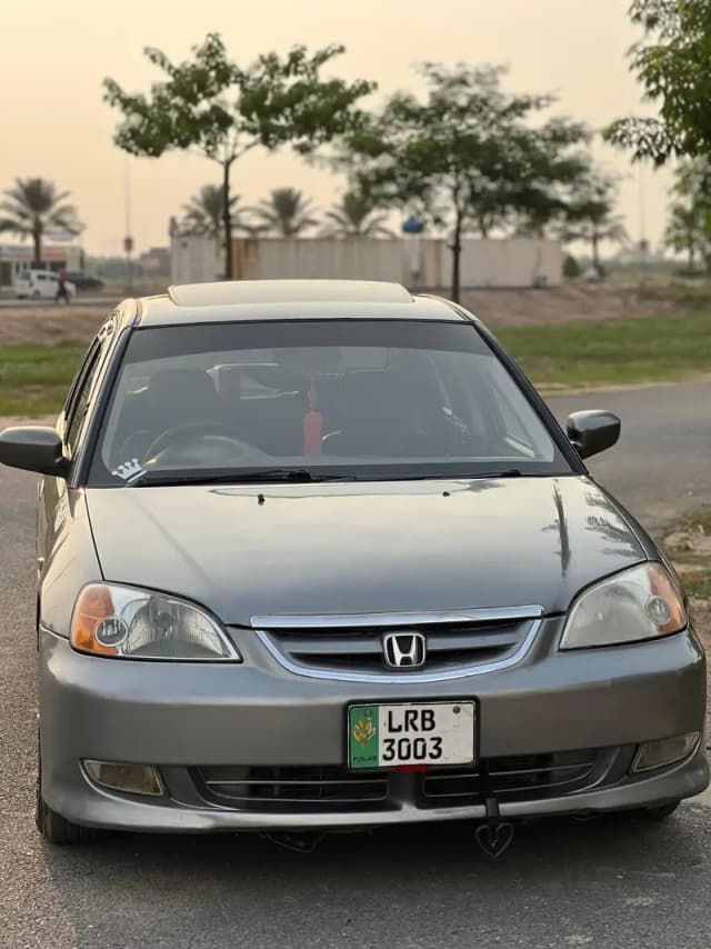 Honda Civic 2002 {Full Option}