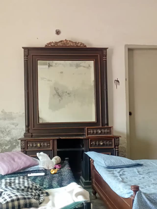 The dressing table with cushion stool and 4 dining chair IA up for sa