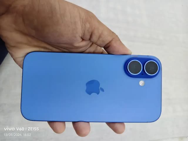 Apple iPhone 16