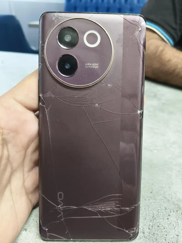 Vivo V30