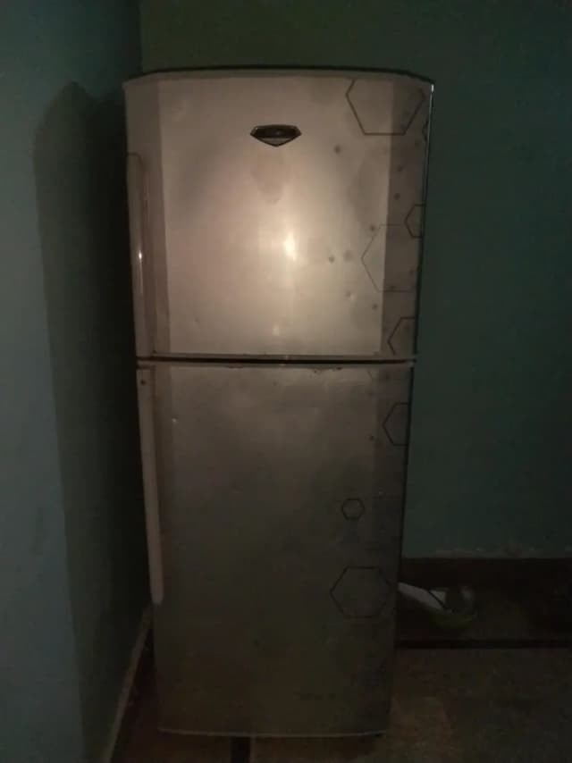 chamber kharab hai baqi ok hai