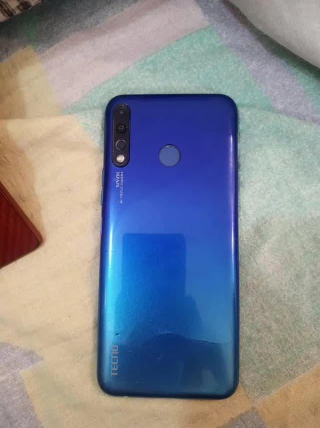 Tecno Spark 4