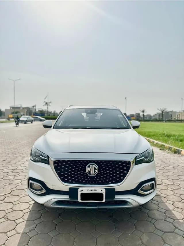 MG HS 2021