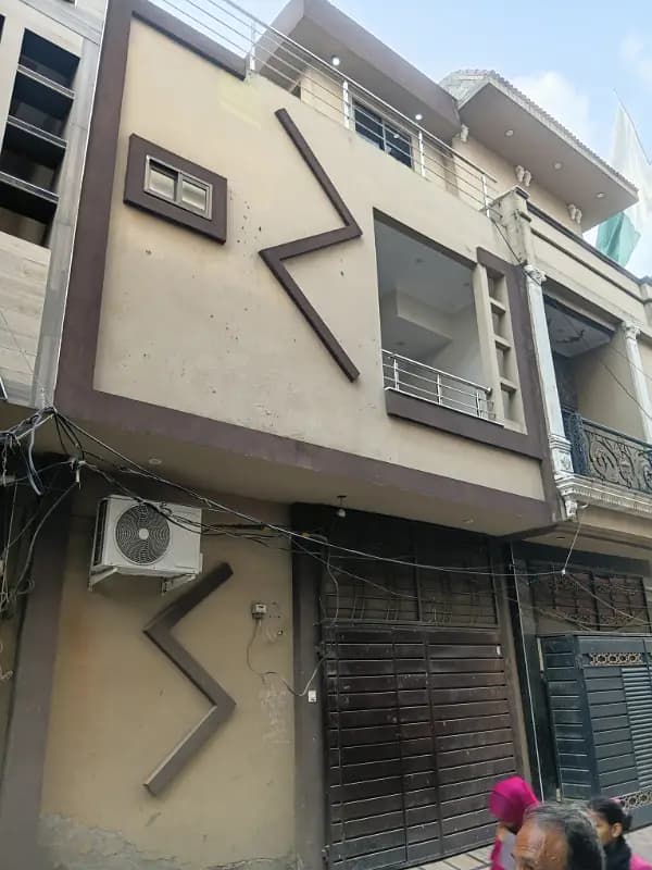 4 Marla Double Story House For Sale