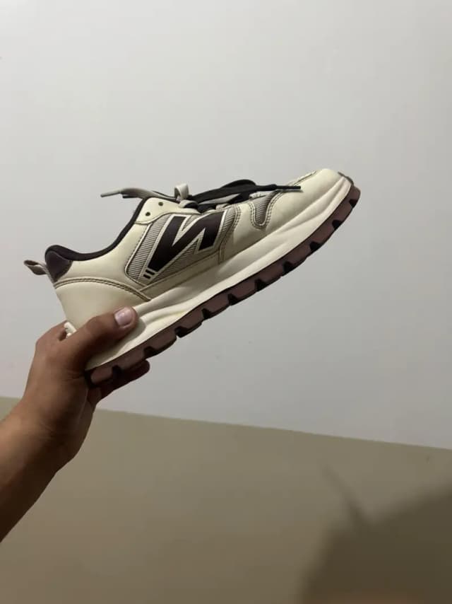 New Balance Sneakers – Excellent Condition