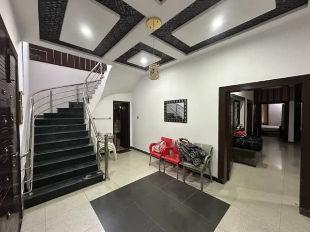 DC colony 1 kanal house for sale double corner facing park