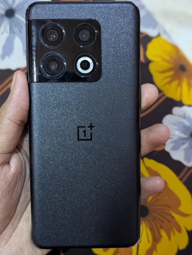 One Plus 10 Pro