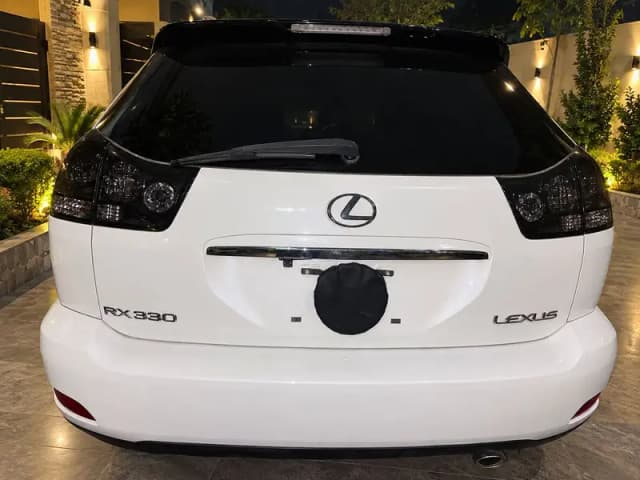 Toyota Harrier 300G (2003 Model / 2005 Import) Lexsus 330