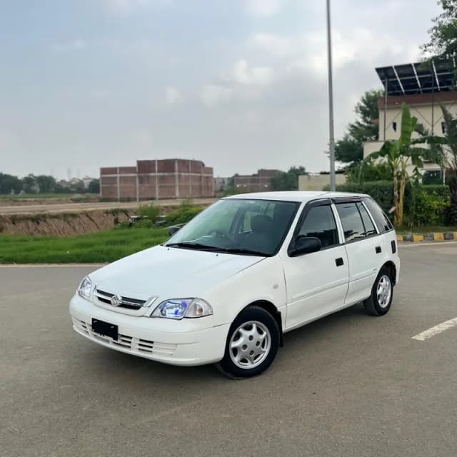 Suzuki Cultus White 2017