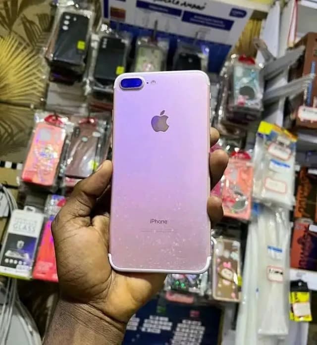 Apple iPhone 7 Plusiphone 7plus 128GB pta approved hai
