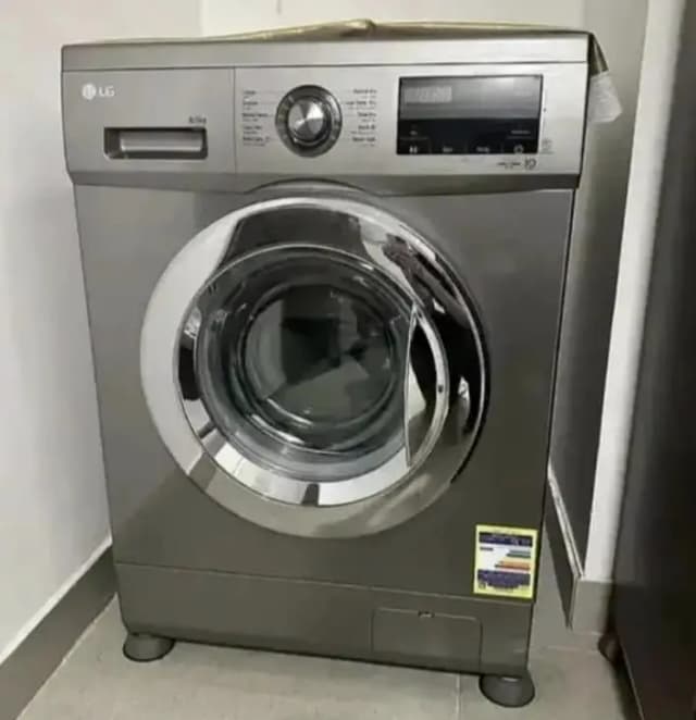 Lg washing machine 1 month use O3O9-31O-56-O2 my WhatsApp number