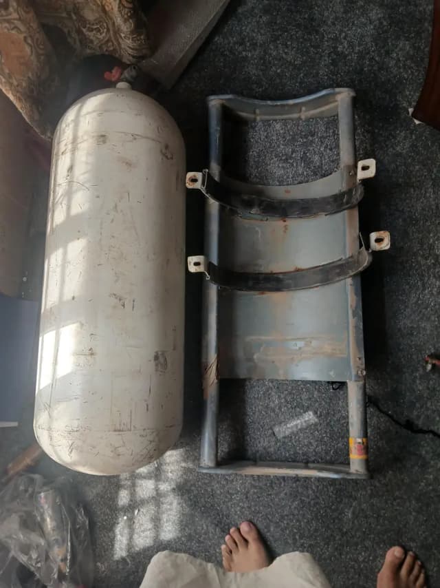 CNG Cylinder and kit