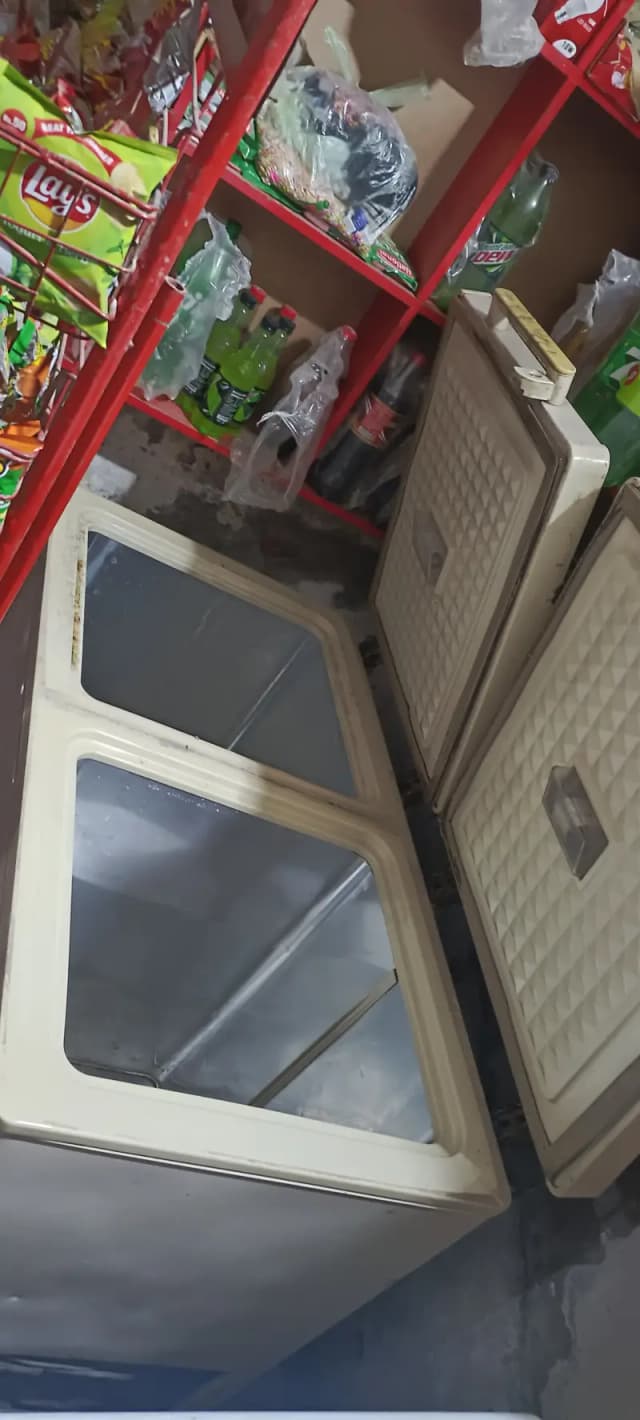 Waves Deep Freezer 10/10 Condition - 100% Cooling - Urgent Sale