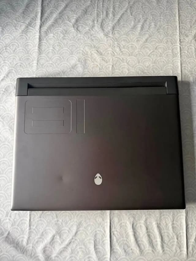 Alienware m18 R2 Flagship | RTX 4090 16GB (175W) | i9-14900HX