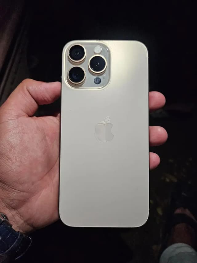 Apple iPhone 16 Pro Max