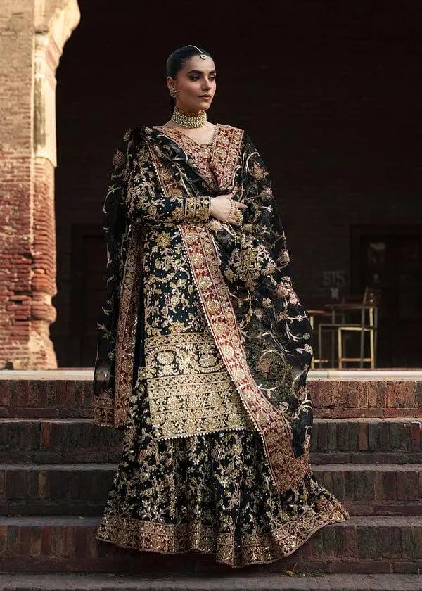 new suits hain ready to wear size available hain best for shadi walima