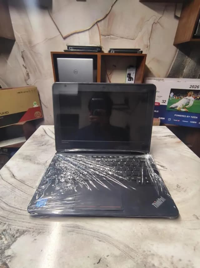 Lenovo ThinkPad Celeron | 4GB RAM | 128GB M. 2 SSD | Windows 10 Pro