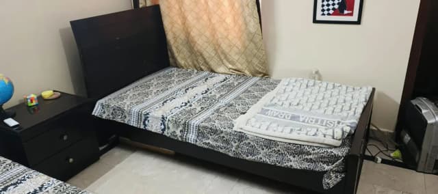 single bed with mattress