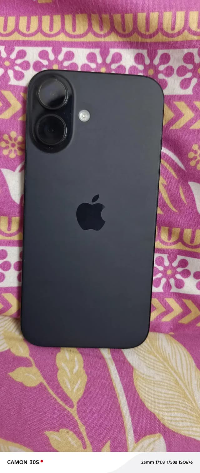 Apple iPhone 16