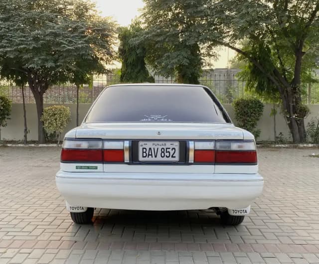 Toyota Corolla 1990