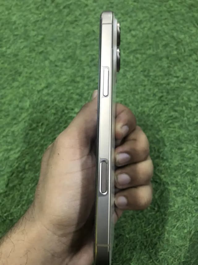 Apple iPhone 16 Pro Max