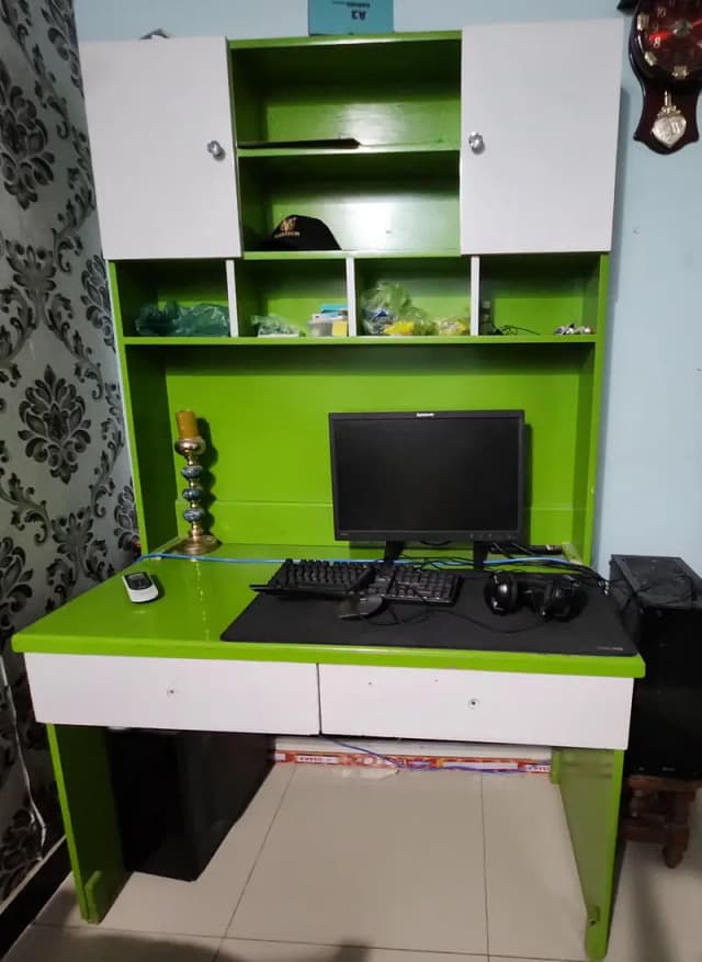 furniture 2 tables and 1 wardrobes 3doors